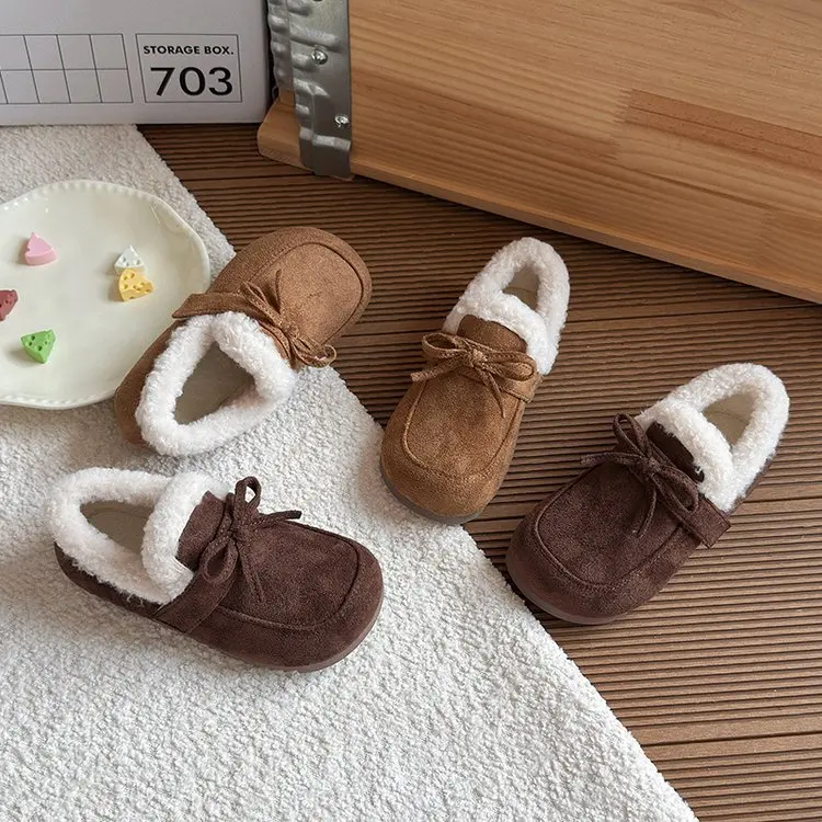 

2025 New Winter Children's Warm Indoor Shoes with Bow-shaped Buttons and Thick, Soft Cotton Material