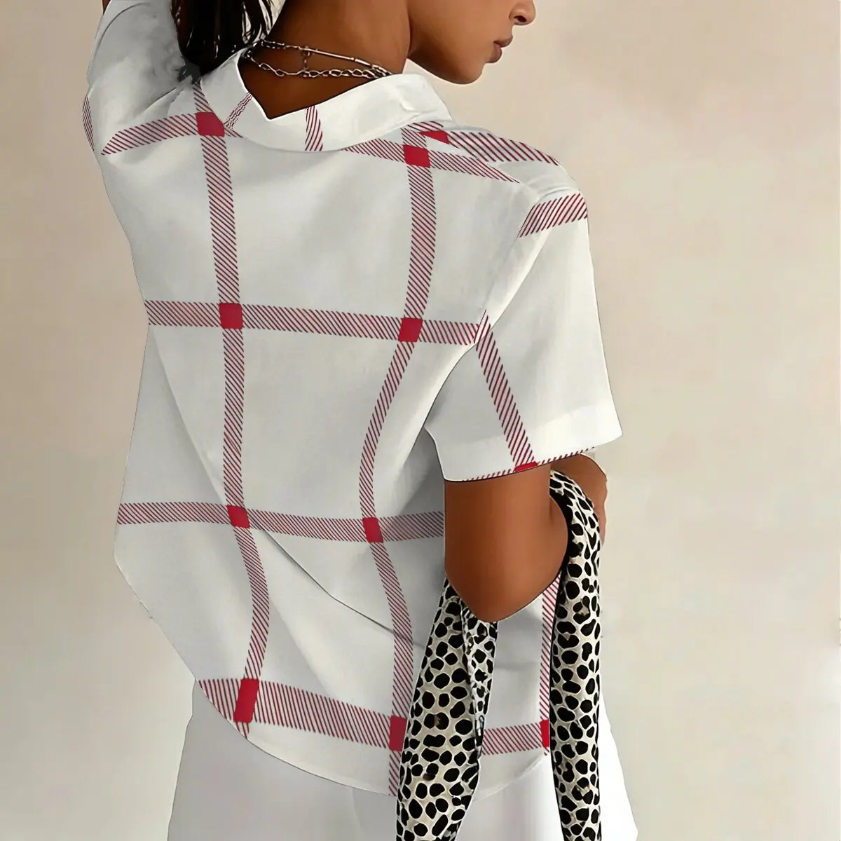Summer plus-size women's short-sleeve shirt,classic and soft plaid,stylishand vibrant,age-reducing for business occasions. view 4