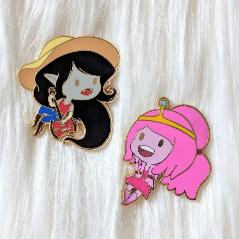 Pin esmaltado de dibujos animados de Marceline y princesa Bubblegum, broche de insignia de aventuras, joyería de moda de Anime