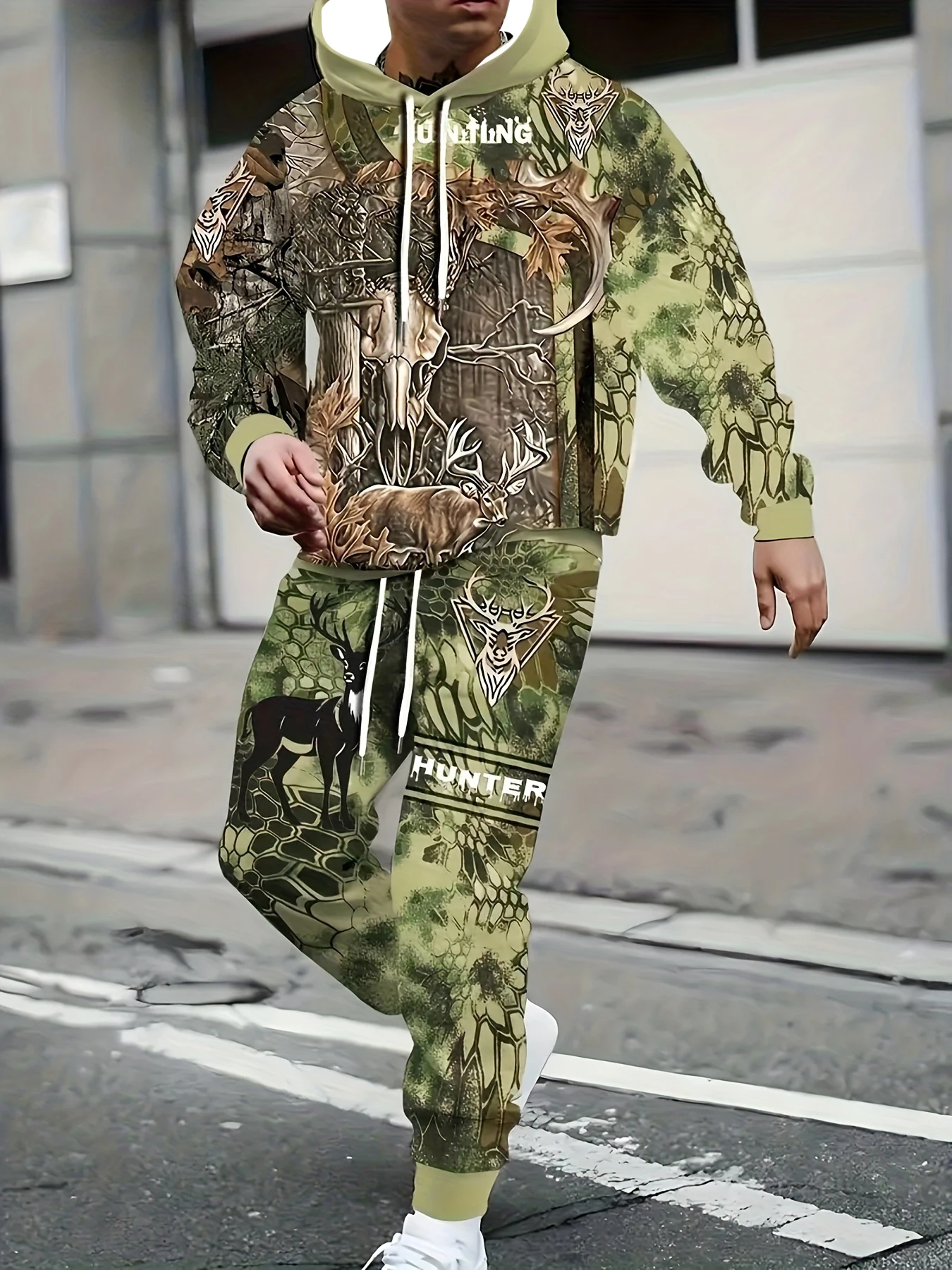 

A must-have for trendsetters! The best-selling hoodie of 2025 features a loose fit and eye-catching personalized prints