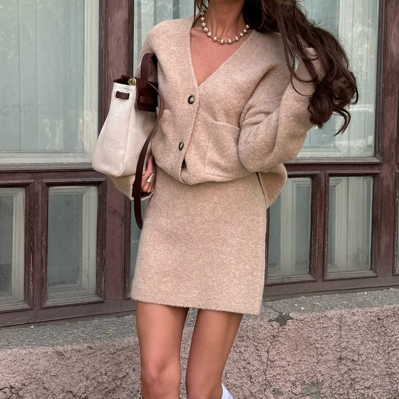 

Elegant Women Pocket Sweater 2 Piece V-neck Long Sleeve Knitted Cardigans&Mini Skirts Sets Fashion Solid Color Slim Commute Set