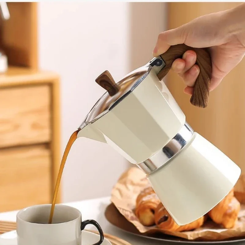 ماكينة صنع القهوة الإيطالية سعة 150 مل مع صمام ضغط من الألومنيوم لمشروب البارد الإسبريسو تصميم مثمن متين