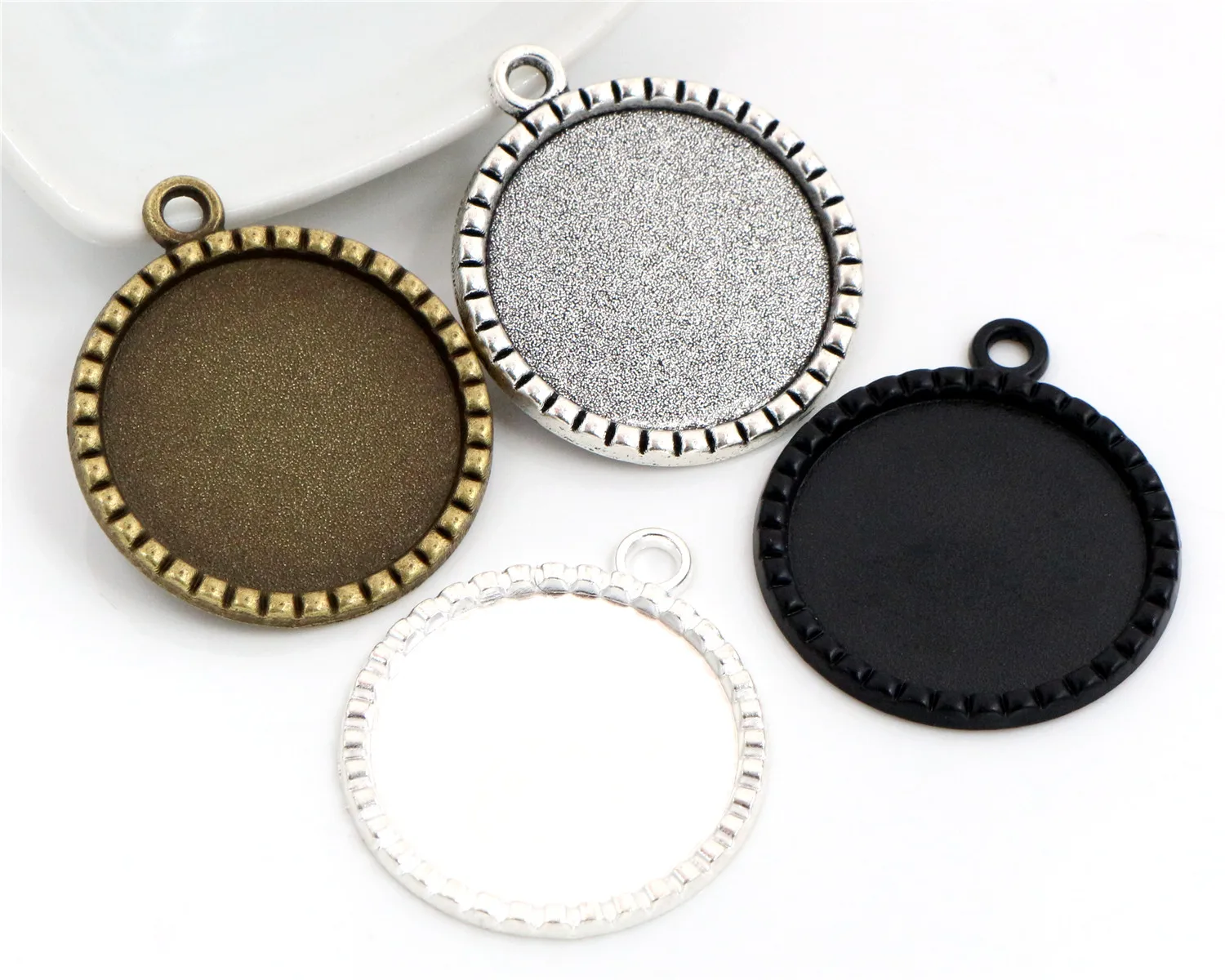 New Fashion 5pcs 25mm Inner Size 4 Colors Fashion Style Cabochon Base Setting Charms Pendant