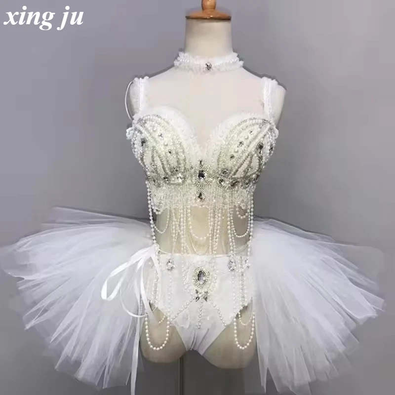 

Xing Ju Women Party White Luxury Diamond Pearl Tassel Tops Mesh Shorts Outfits Nightclub Female Singer Dance Stage Show Costume