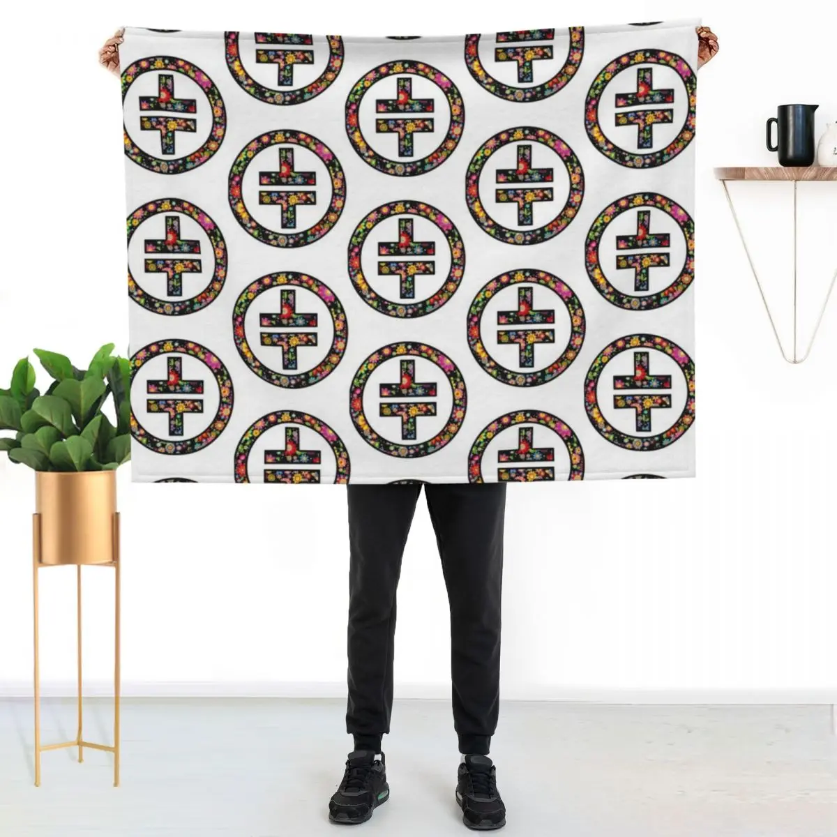 Take That - Flower Symbol Throw Blanket For Sofa Thin Extra Large Throw Beach halloween Summer Flannel Fabric Blankets