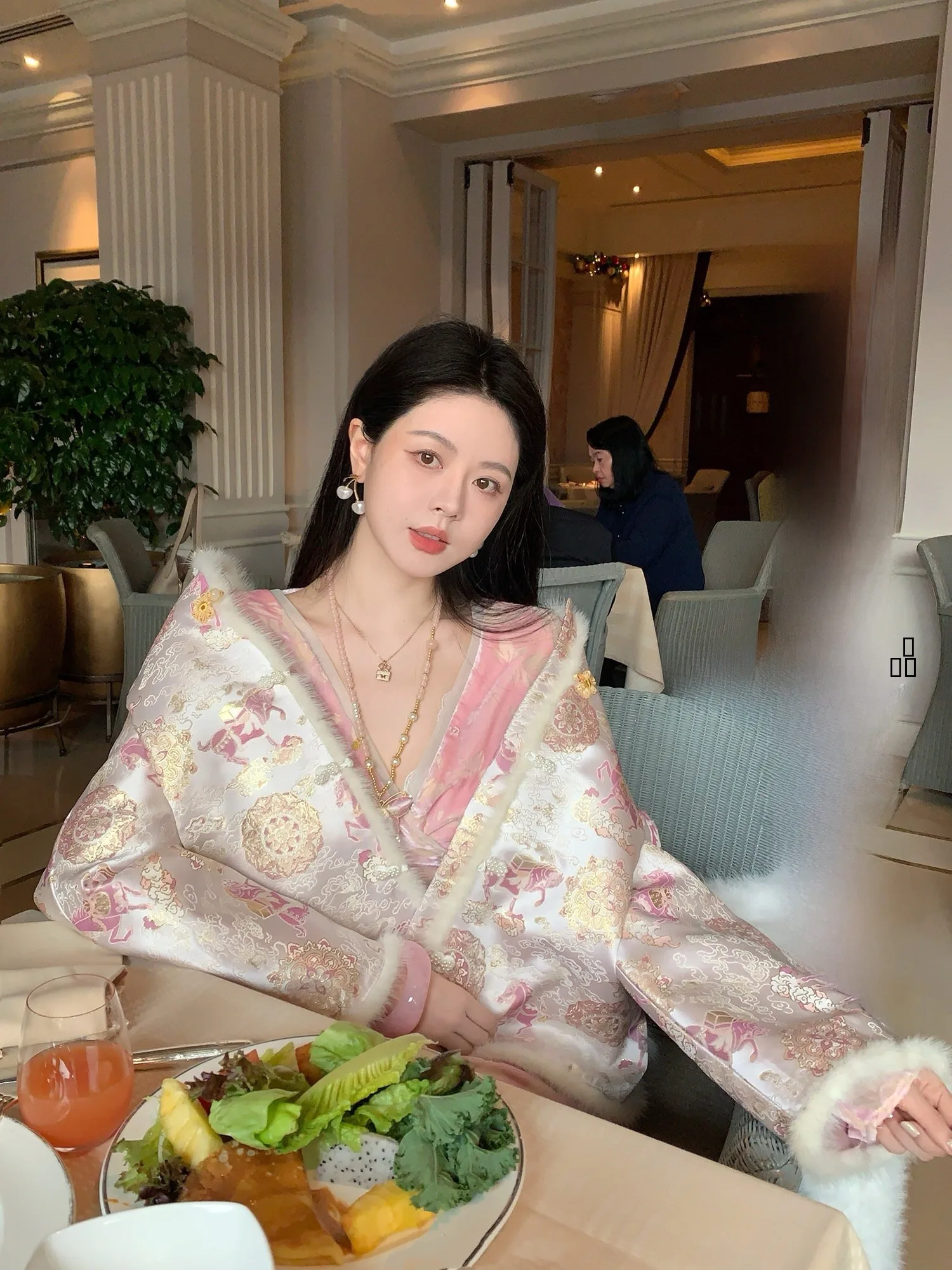 

New Chinese Sle Set Purple Gold Fur Vest Jaet Satin Mink Coat Brighten Skin Color Ladies Faion Winter Outerwear