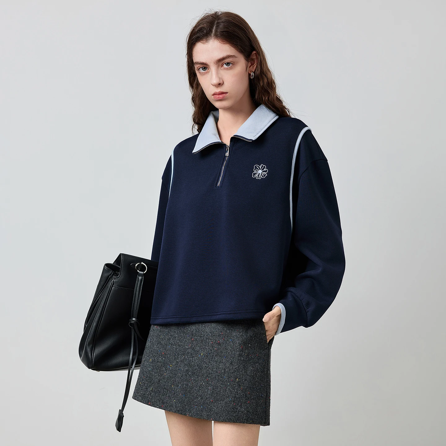 TOYOUTH Women's Half Zip Sweatshirt Fall 2026 Loose Stand Collar Contrast Color Embroidery Preppy Pullover Top