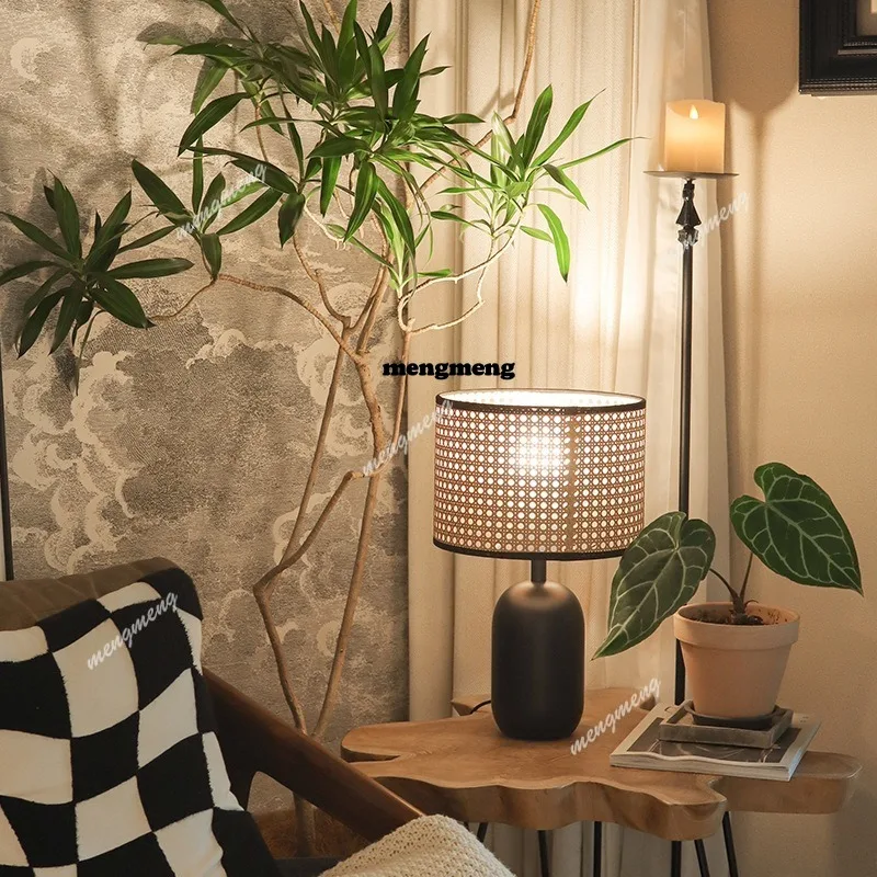 

Rattan table lamp American retro living room decorative table lamp creative bamboo bed and breakfast bedroom bedside lamp