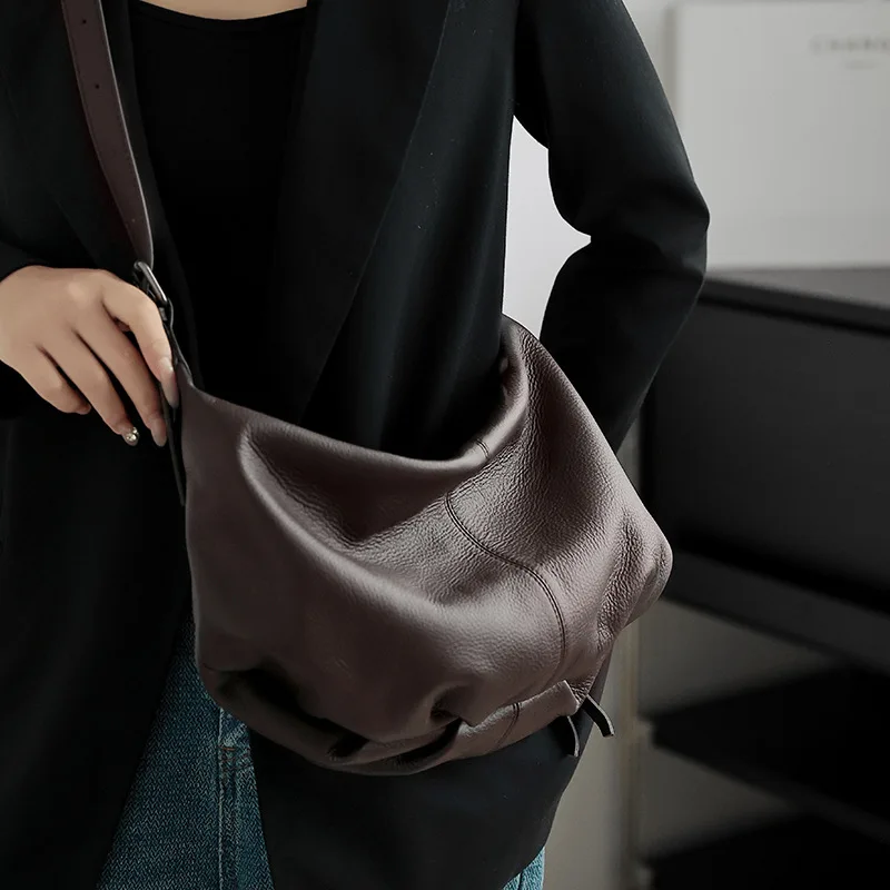 Moda feminina bolsa de ombro único 2025 couro de grão superior crossbody saco feminino viajando grande capacidade designer saco de luxo