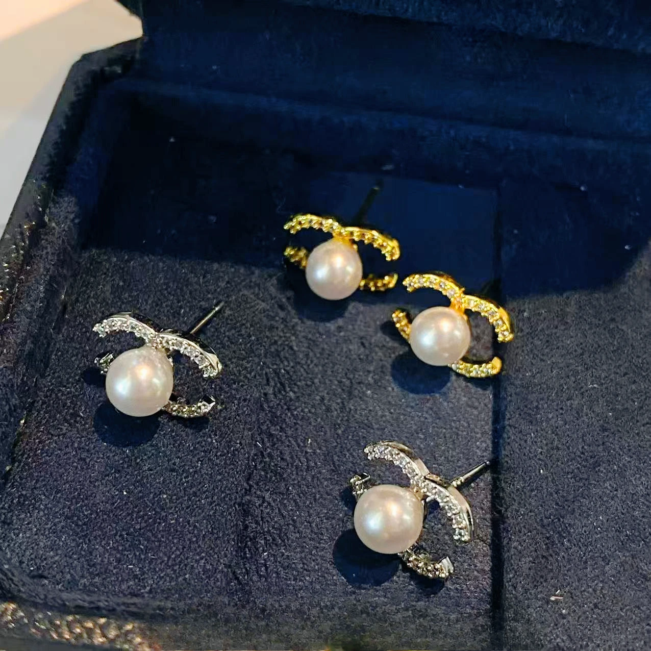 

Модные элитные серьги для женщин, шикарный ретро-европейский стиль, антиаллергенный, универсальный, женственный, элегантный дизайн