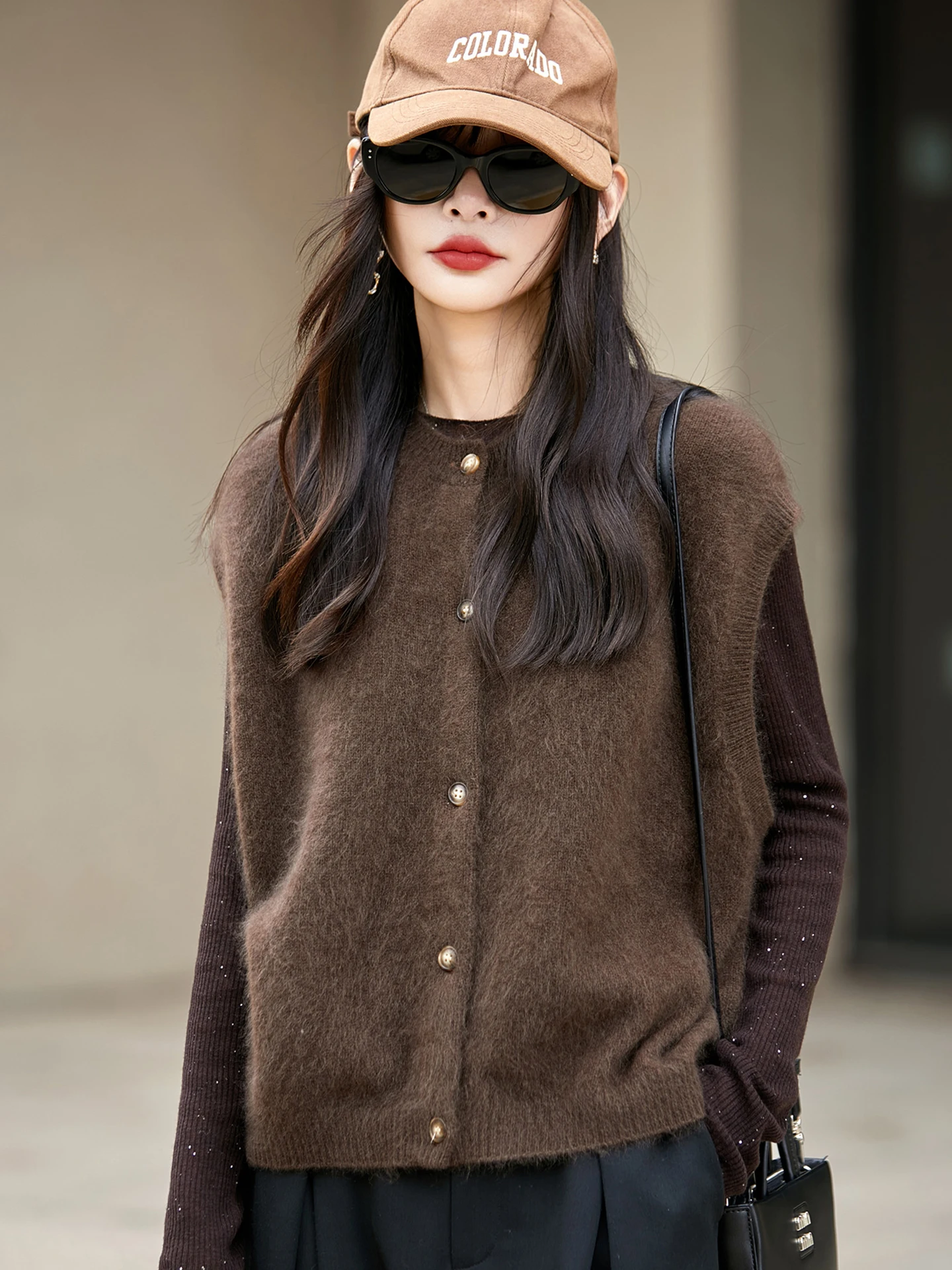 

Spring 2025 Women's round Ne Svel Knitted Woolen Vest 00% Pure Wool Open Cardigan Layering Faion Soft Comfortable