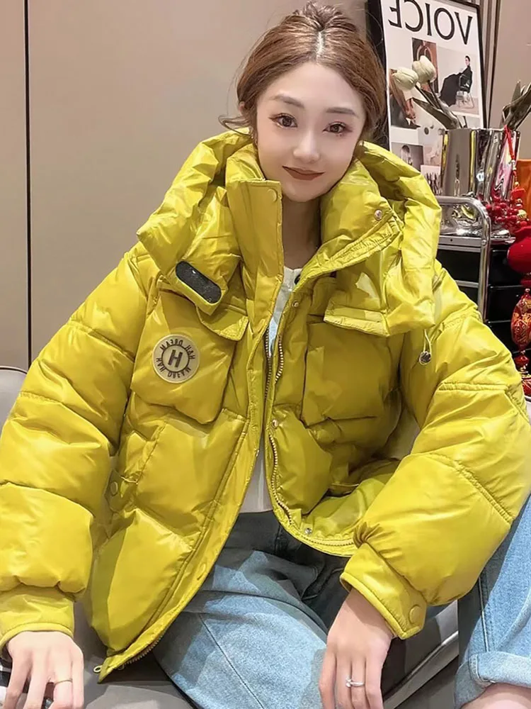 Women Fashion Design Letter Labeling Candy Color Street Bread Short Coat Winter Shiny Warm Hooded Down Cotton Jacket