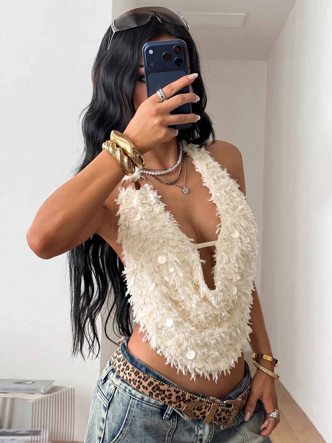 Sisjuly Bohemian Sexy Lady Metal Ring Tassel Design Hollow out Vest Women's Fashion Summer Polyester Crop Top V-neck Backless
