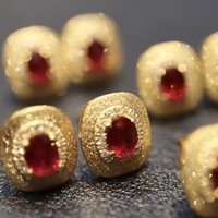 Vantage 925 Silver Ruby Center Ear Studs Vivid Red Gemstone Earrings Textured Gold Plated Fine Jewelry For Women Dropshipping