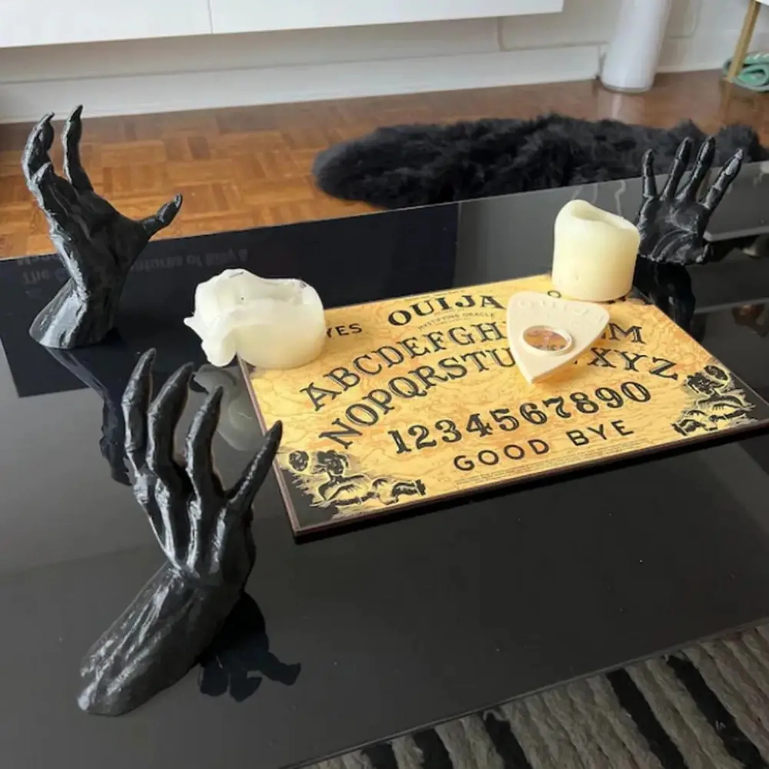 Halloween Decorations Candle Holder Demon Hand Sculpture Wall Mounted Gothic Sculpture Spooky Devil Hand Indoor Horror Ornament