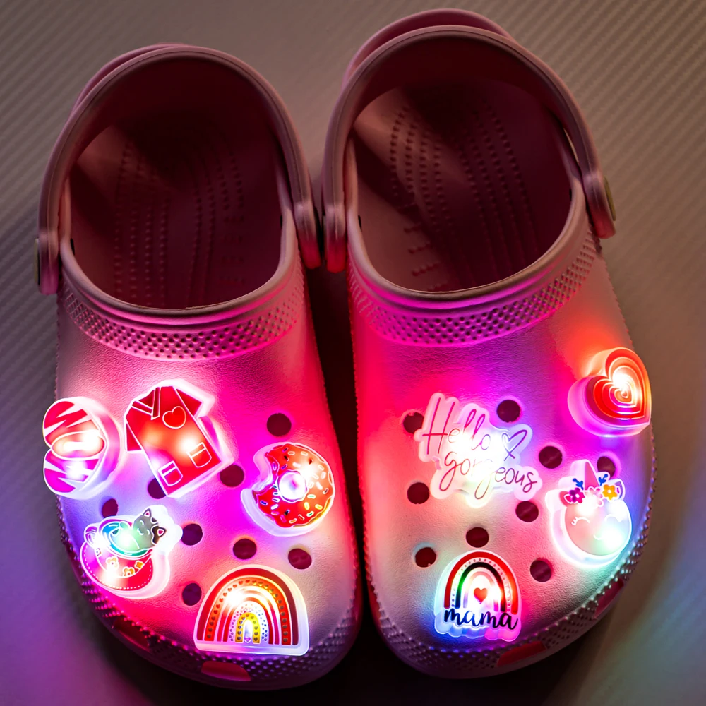 1/5pcs LED Pink Shell Heart Shoes Charms Cute Cat Pig Cow Luminous Shoe Decorations Nurse Rainbow Clog Accessories for Kids