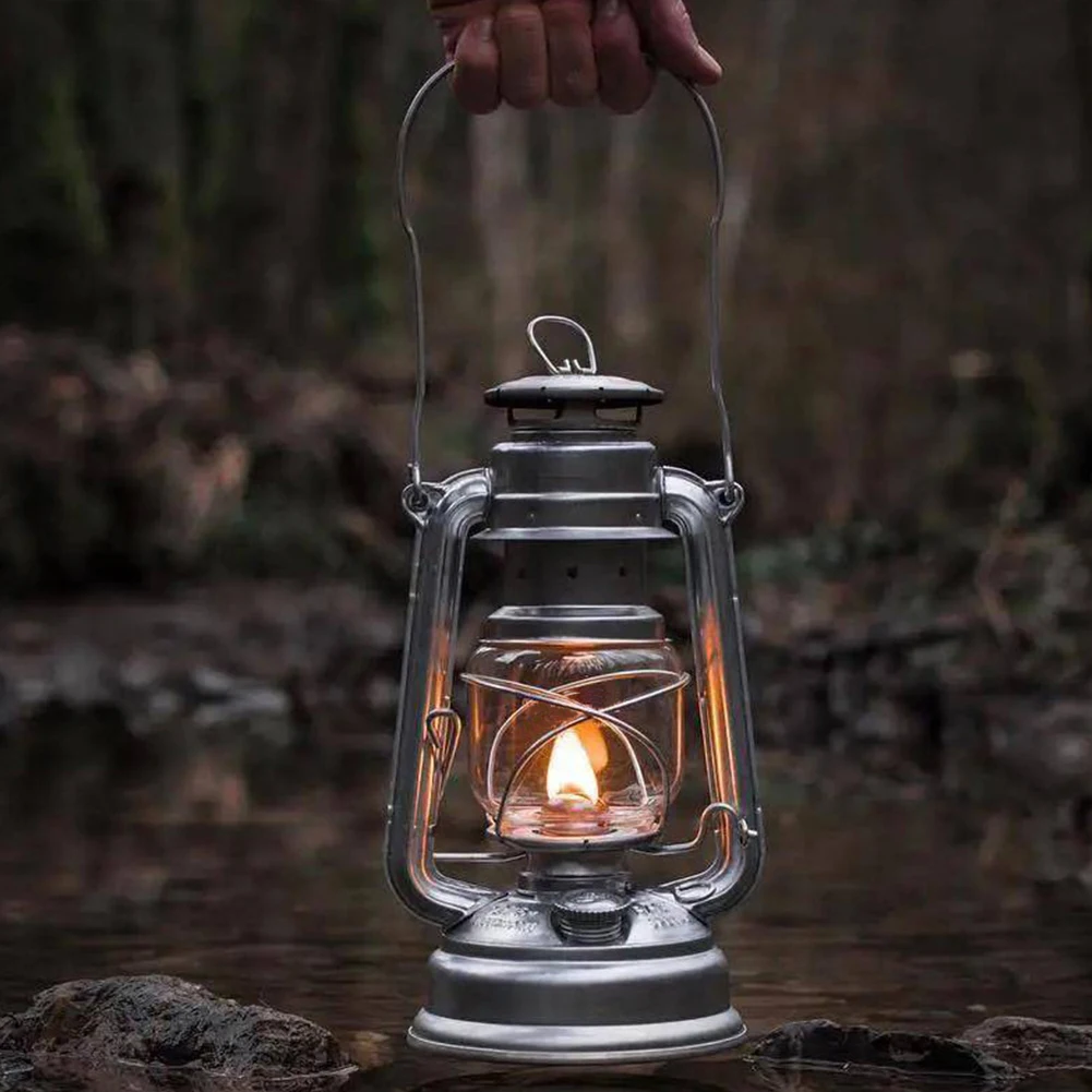 Lanterne à kérosène en métal avec poignée, lanterne brûlante à l'huile, lanternes de camping à carburant vintage, camping à la maison