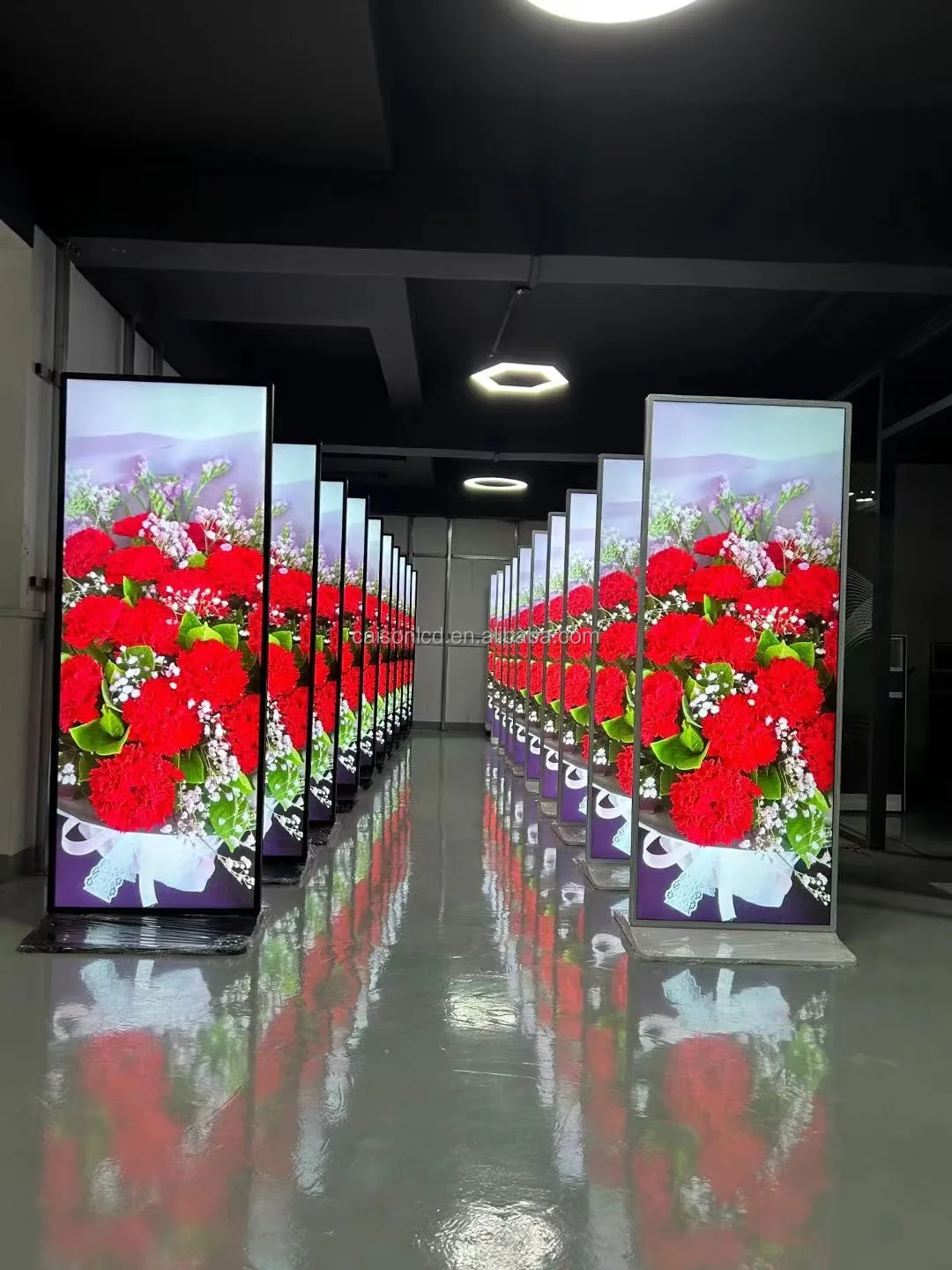 Display pubblicitario LCD a schermo intero da pavimento Totem esterno Chiosco Touch Screen Segnaletica digitale Segnaletica e display digitali