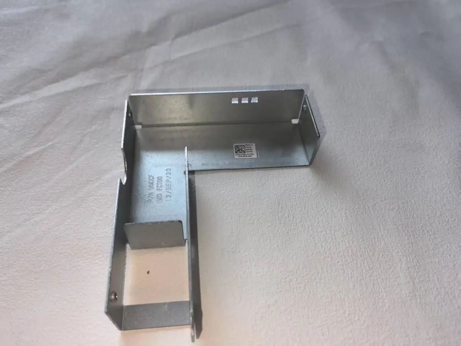 1Y05J Suporte de montagem de disco rígido de 2,5 polegadas a 3,5 polegadas