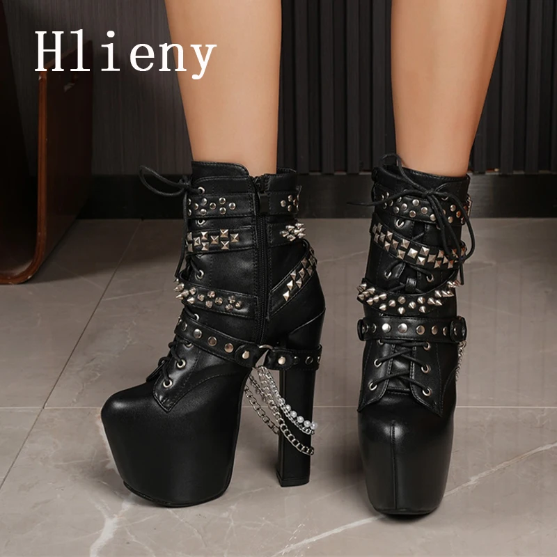

Hlieny зимние дизайнерские мотоциклетные ботильоны на платформе с заклепками и молнией, модные женские туфли на толстом высоком каблуке с круглым носком и цепочкой на шнуровке