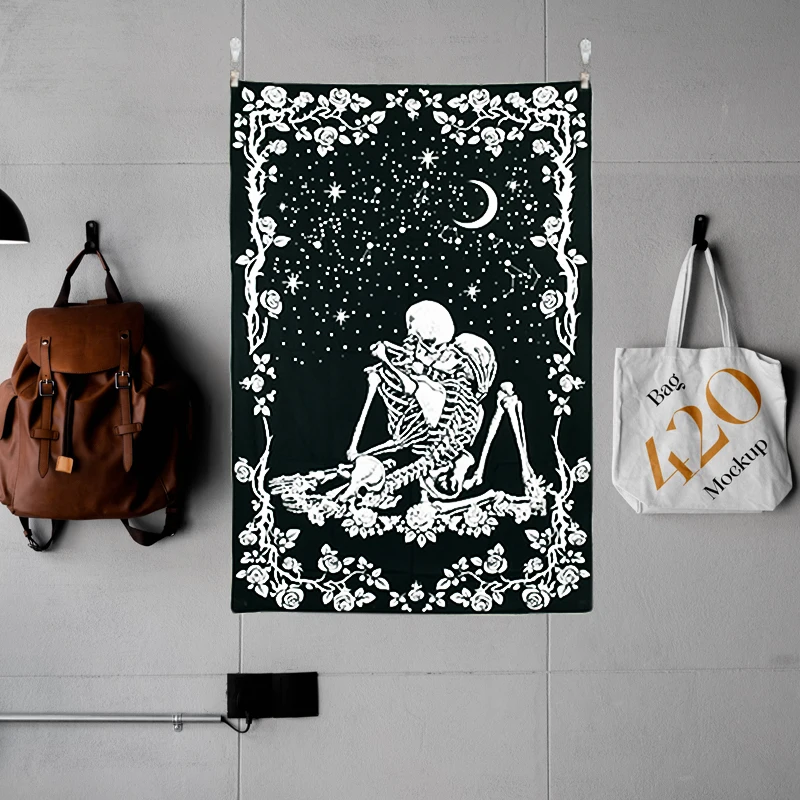 

148x97cm Halloween Tapestry Vintage Wall Art Wall Hanging Blanket Cloth Black White Simple Print Skull Couple Halloween Decorati