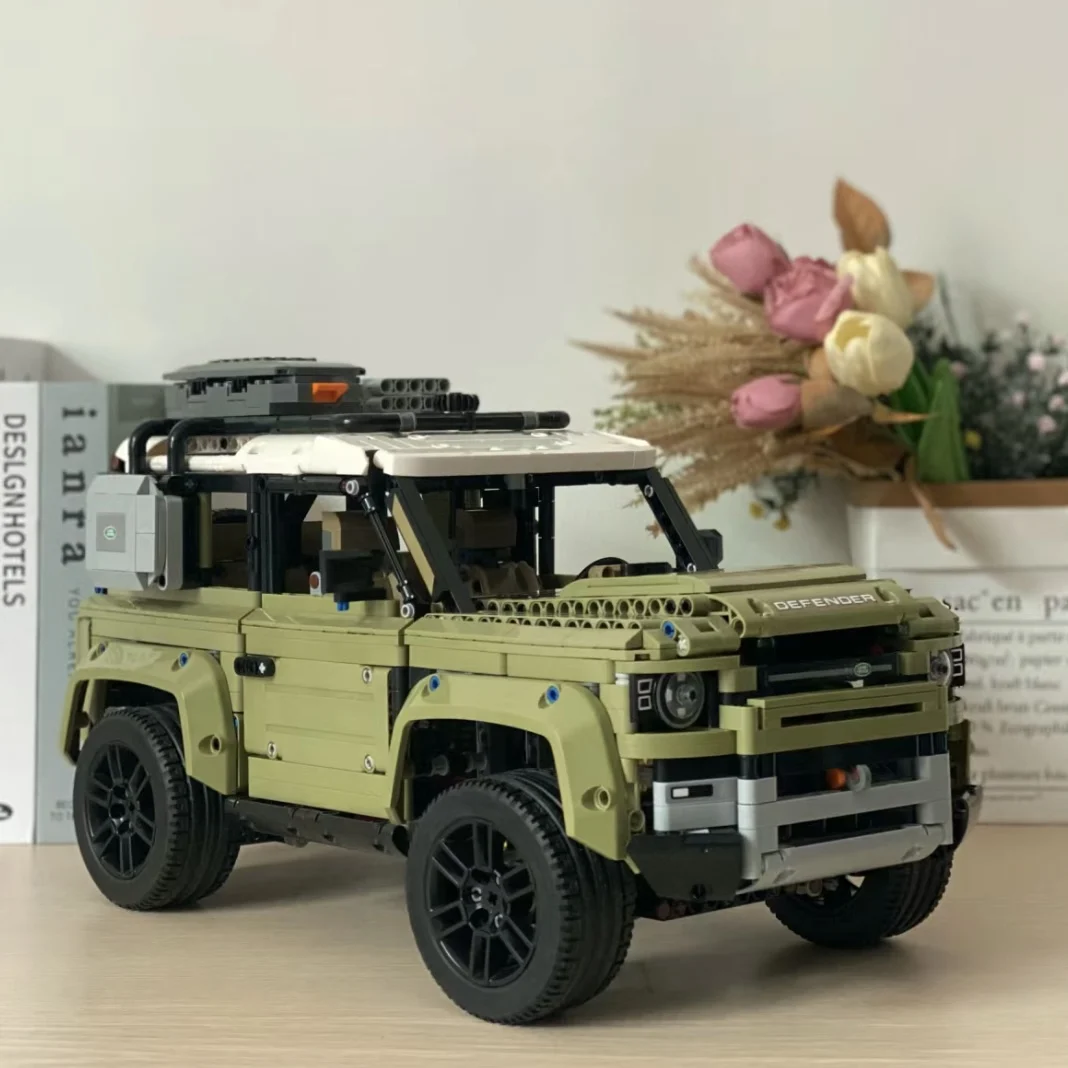 

2573pcs Famous Car Blocks Land Supercar Riover Off-Road Defender Vehicle Model 42110 Building Blocks Bricks Toy Kids Adults Gift