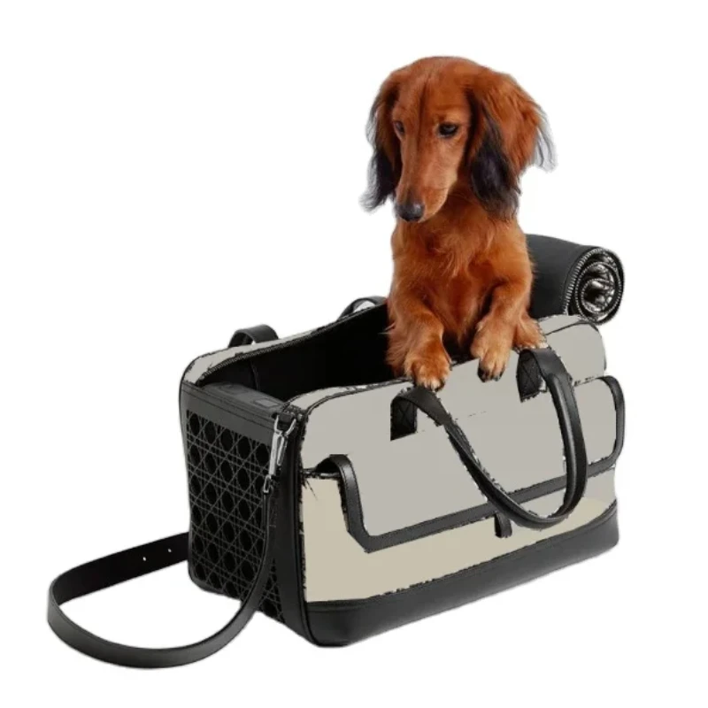 

Luxury Dog Carrier Stylish Pet Travel Bag for Dogs and Cats Flight Case for Puppy Handheld Case Print Design