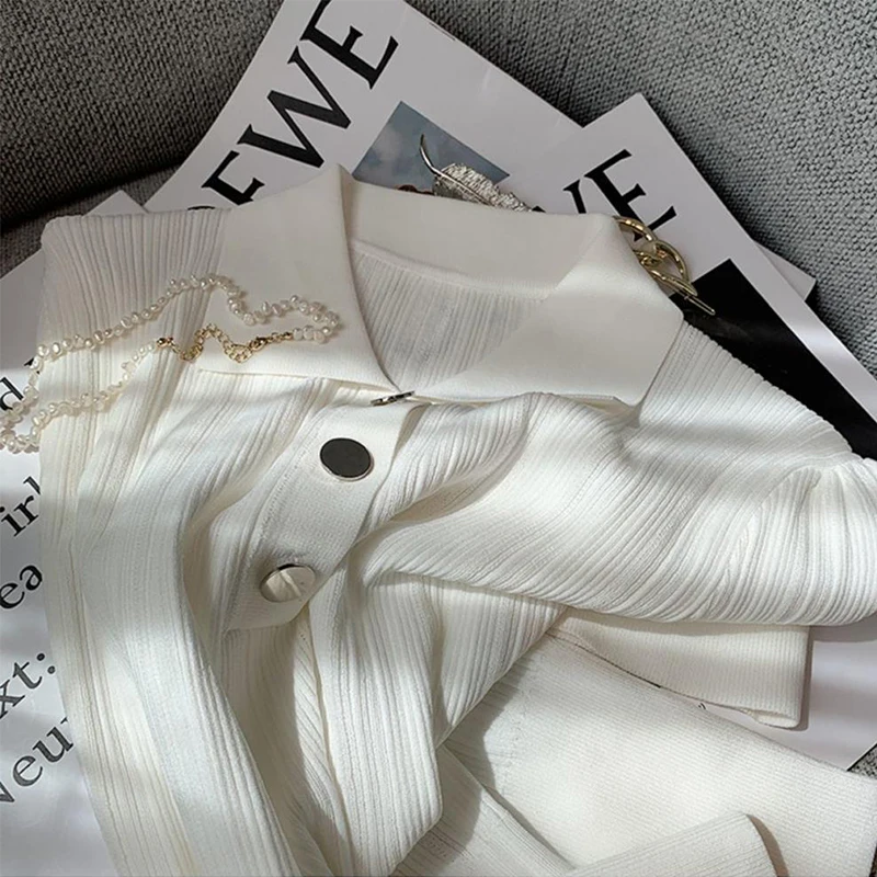 패션 니트 폴로 셔츠 여성 여름 슬리밍 짧은 소매 티셔츠 세련된 얇은 나사 스레드 탑 2025 한국 여성 의류