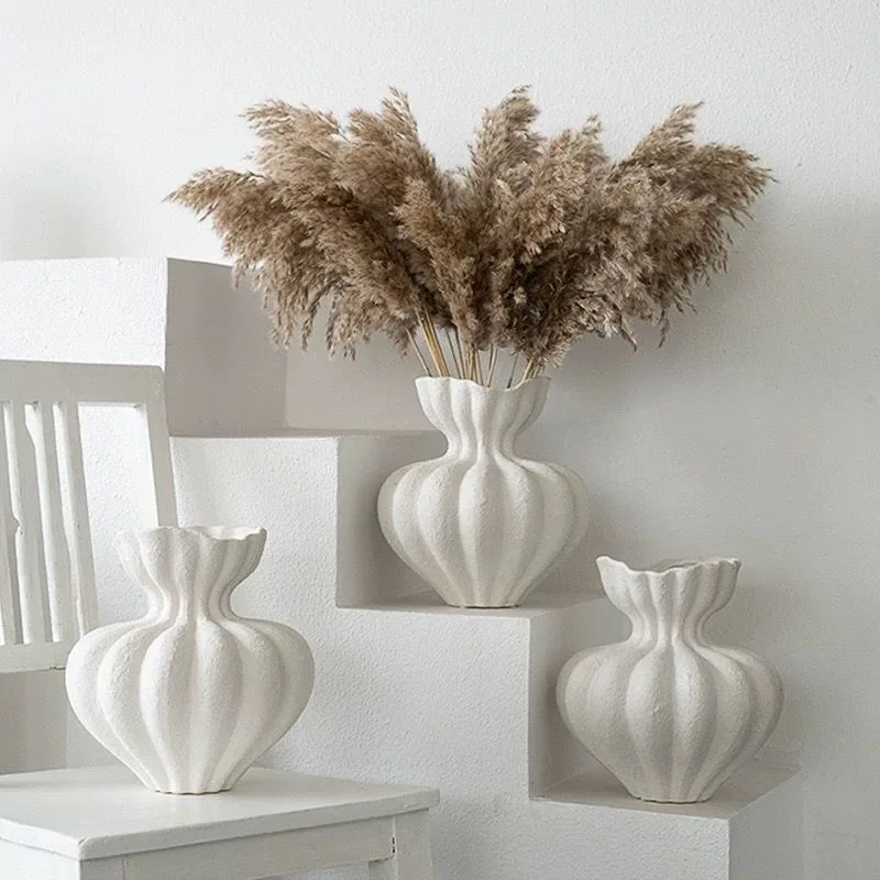 French White Handmade Ceramic Vase Desktop Flower Arrangement Ware High-end Home Decoration Living Room Decoration