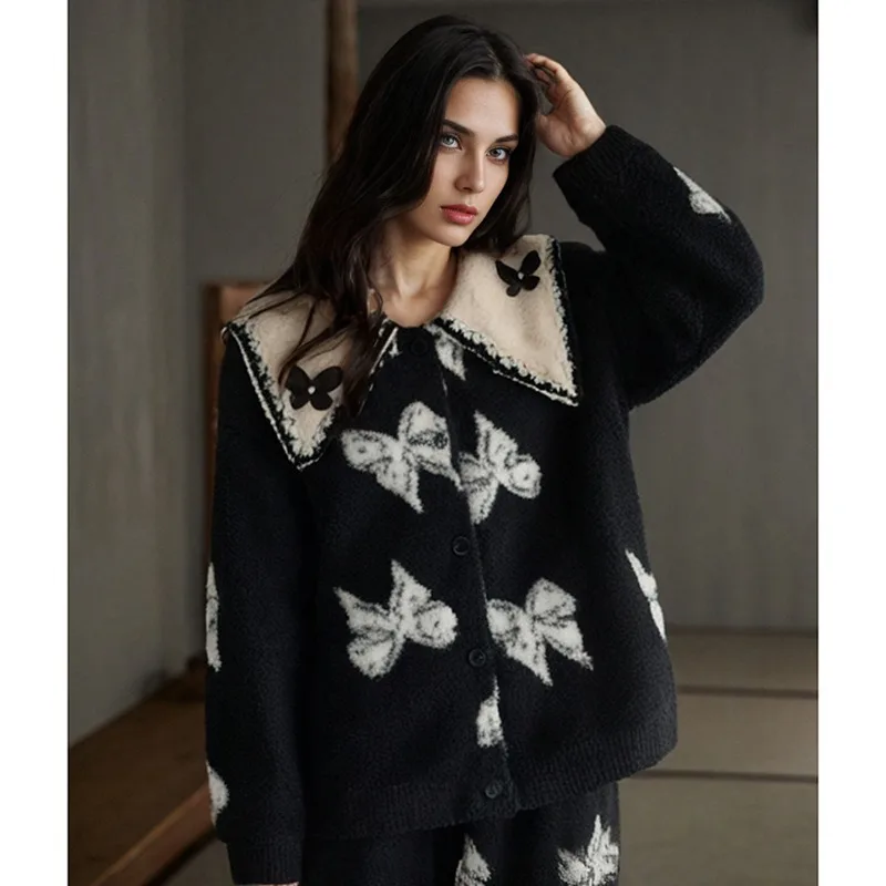 

Plus Size Coral Fleece Women's Pajamas Autumn Winter Thickened Anti Static Cozy Loungewear Trendy Fashion Button Butterfly Print