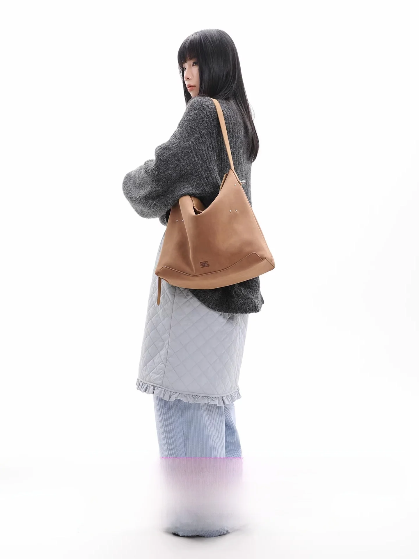 Nuevo Bolso Hobo de Hombro Individual para Viajera, Diseño Original, con Decoración de Uñas de Arroz Caramelo, Colección Primavera 2026, Cierre de Aleación de Zinc