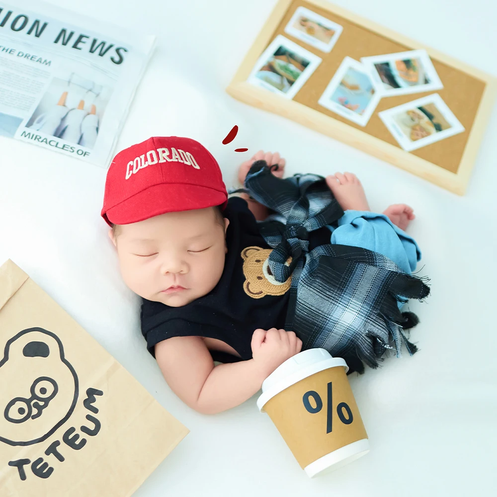 Conjunto de adereços para fotografia de recém-nascidos, chapéu vermelho + roupas de bebê menino, copo de café, estúdio, tema de bebê, adereços de decoração de cena