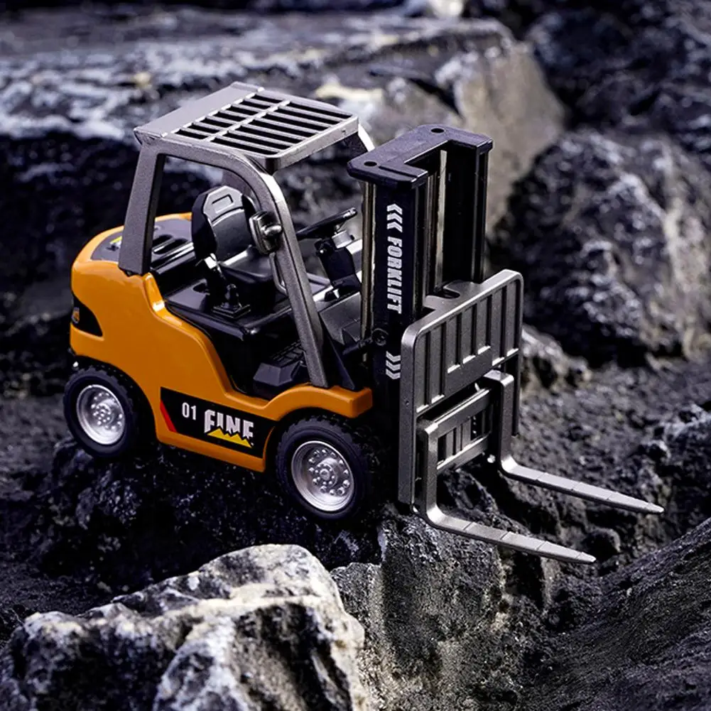 

Радиоуправляемый вилочный погрузчик из сплава 1/64, строительная техника, настольная игрушка, коллекционная модель, подарок