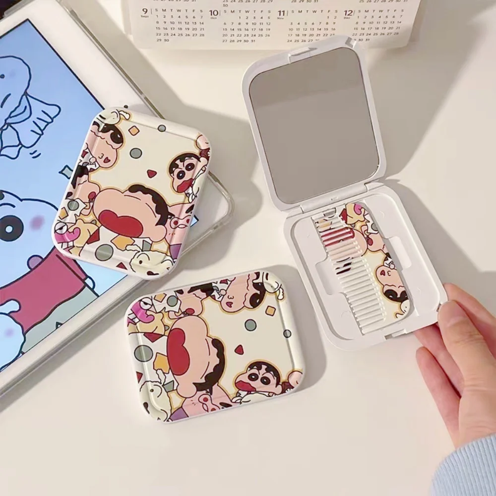 

New Crayon Shin-Chan Folding Makeup Mirror With Mini Comb Kawayii Women'S Portable Cartoon Touch-Up Mirrors Girls Birthday Gifts