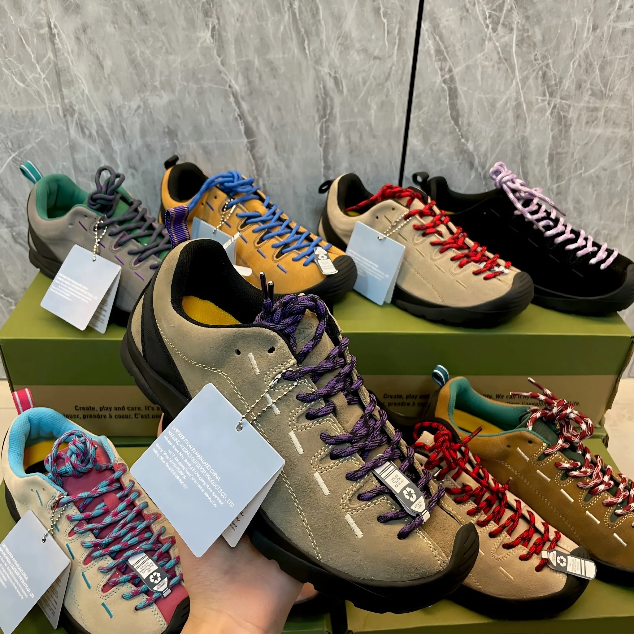 New men's hiking shoes men's breathable lace-up hiking shoes men's cushioning outdoor hiking travel sports shoes