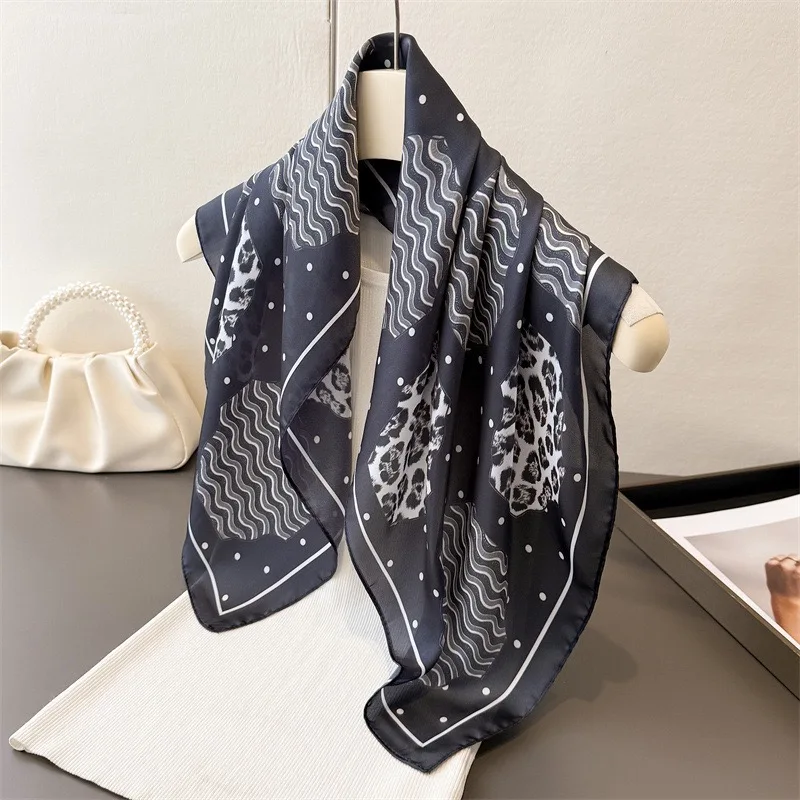 

Роскошный квадратный шелковый шарф 70x70 см для женщин, сексуальная шаль с леопардовым принтом в горошек и геометрическим принтом, модный аксессуар, галстук для волос, бандана, хиджаб