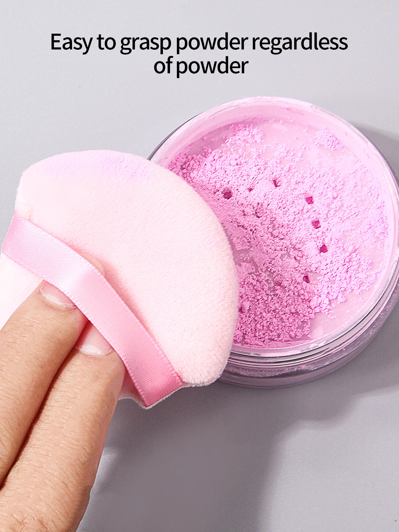 مجموعة فرش مكياج ناعمة مكونة من 4 قطع، فرشاة بودرة سائبة، فرشاة أحمر الخدود، فرشاة مكياج الوجه متعددة الوظائف + نفخة مسحوق مثلثة