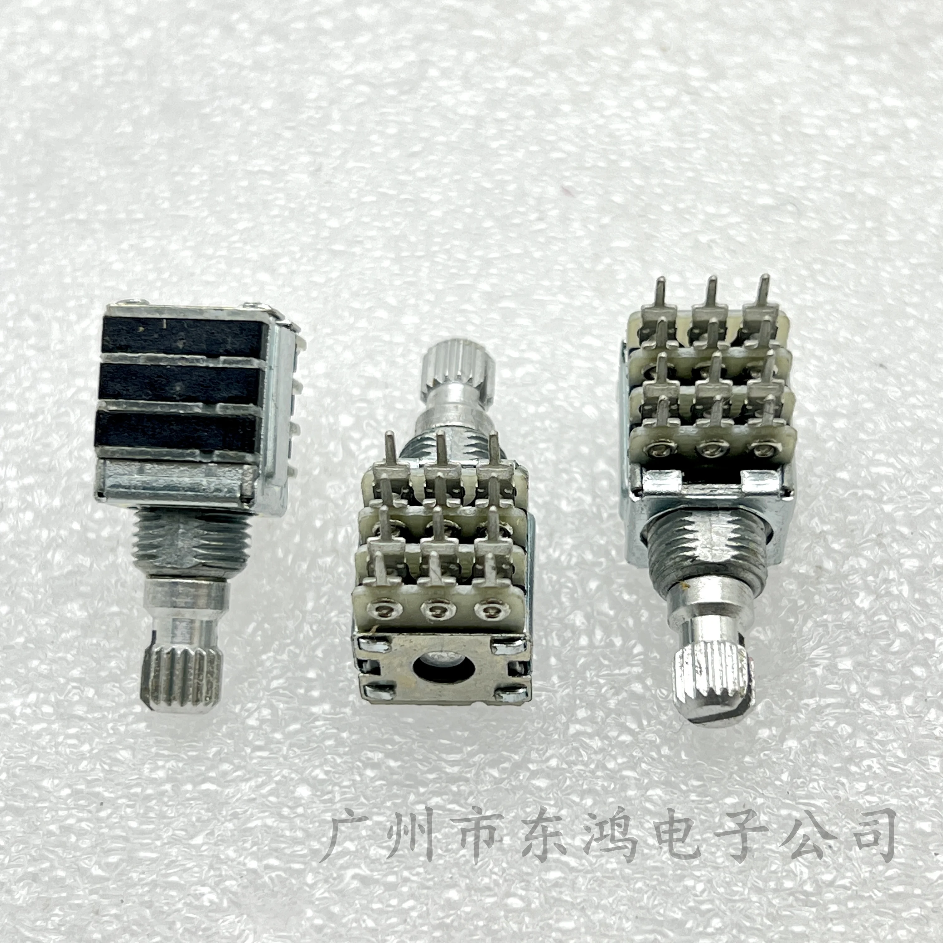 1 PCS Korean precision four link potentiometer C50K shaft length 15MM