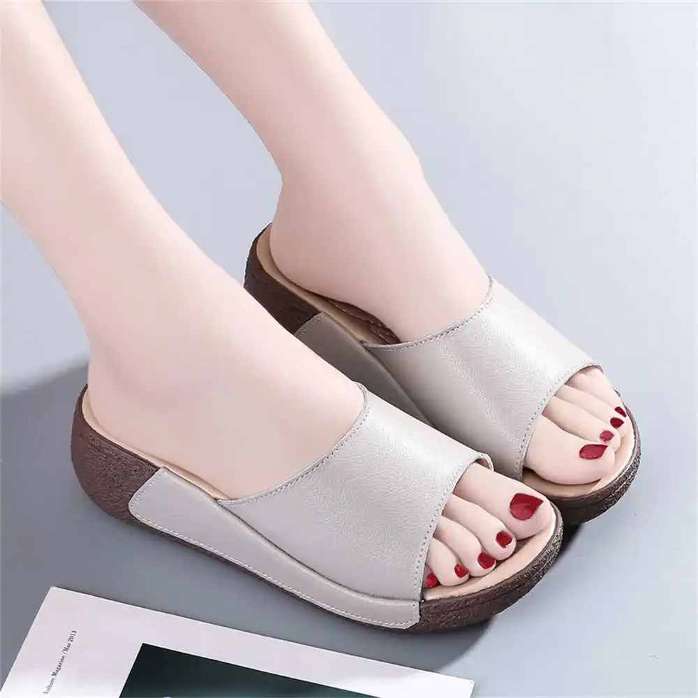 Genuine Leather Beach Bath Demi-season Women's Shoes Flip Flops For Summer Women's Sandals For Summer Sneakers Sports