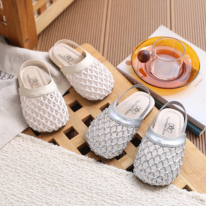 Kids Fashion Hollow Out sandals Shoe Baby Girls Shoes Braided Sandals Girls Soft Sole Retro Princess Slippers Beach Shoes