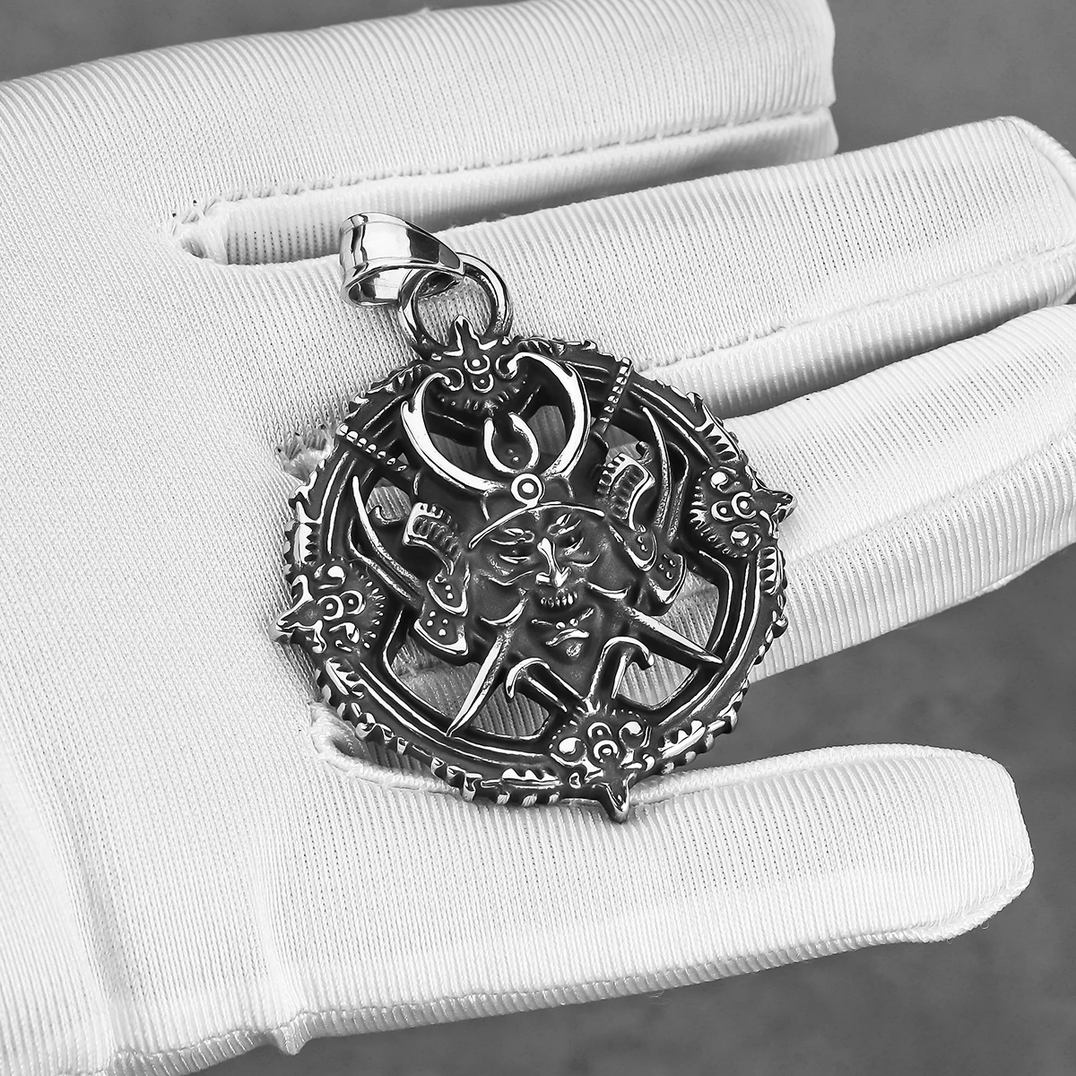 Vintage Japanese Daimyo Pendant Necklace for Men Stainless Steel Amulet Jewelry Halloween Birthday Party Gift for Boys view 4