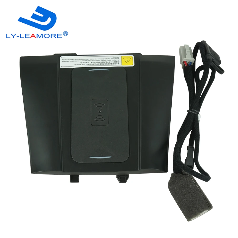 Car Accessories 10 W  15 W Car Auto Fast Wireless Charge Deceive for AXELA 2016-2018 Wireless Phone Charger