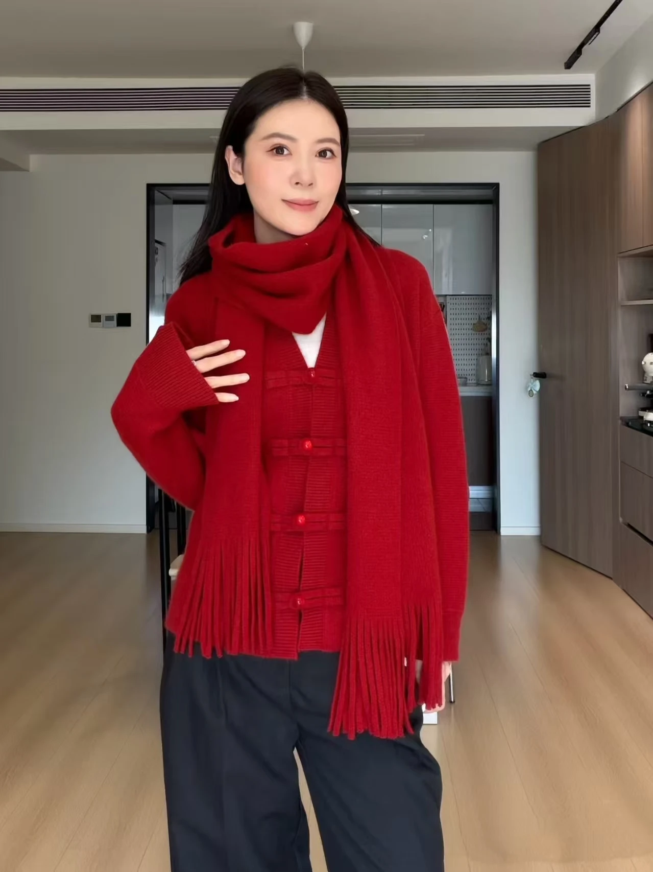 Red Yune Xi Velvet … - image