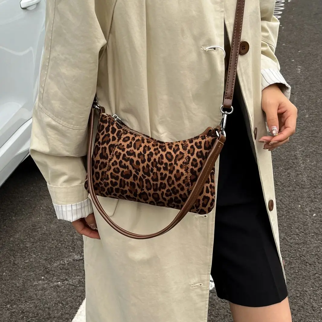 

Luxury Small Suede Underarm Bag 2025 Winter Casual New Luxury Shoulder Bag Women's Crossbody Bag Handbags and Purses.Handbags.