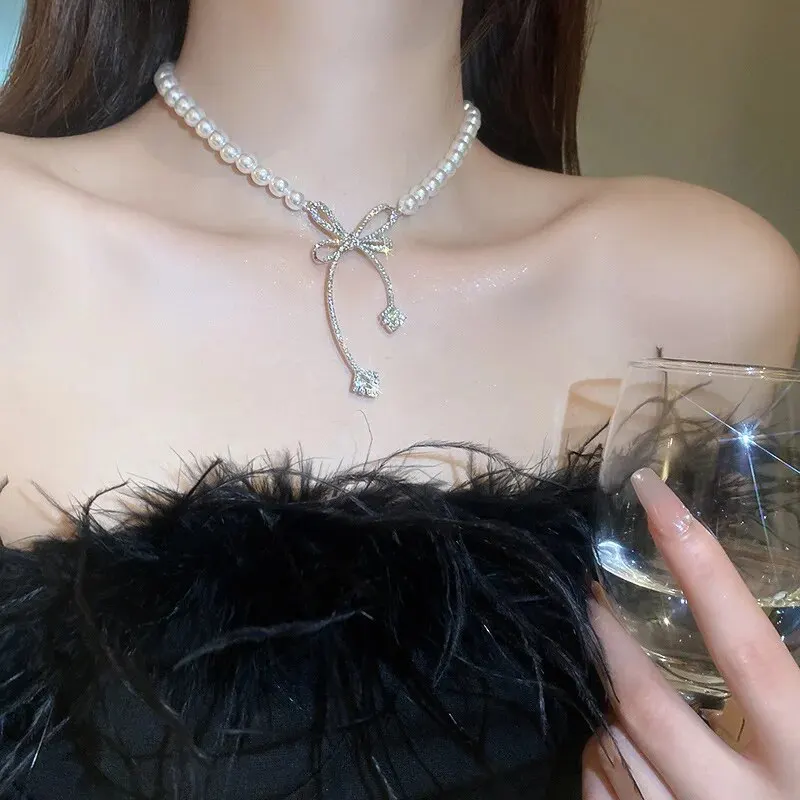 Pearl Rhinestone Bow Necklace for Women Fashion Light Luxury Niche Collarbone Chain Necklaces New Personality Jewelry Party