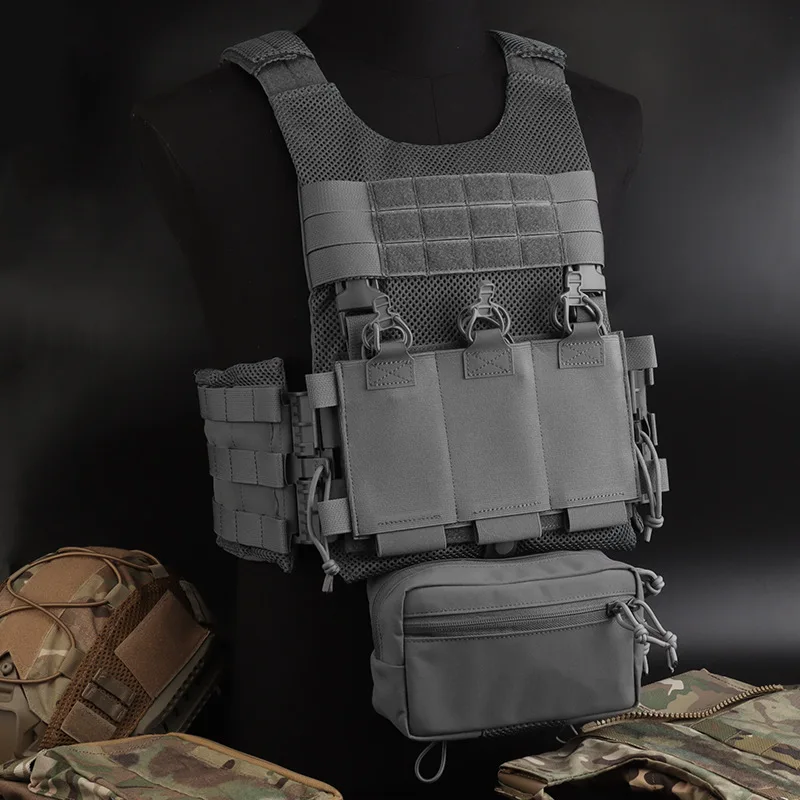 

Tactical Vest,External Expansion Buckle and Zipper,Quick Detachable Waistband,with Triple Mag Panel,Hanging Subbag