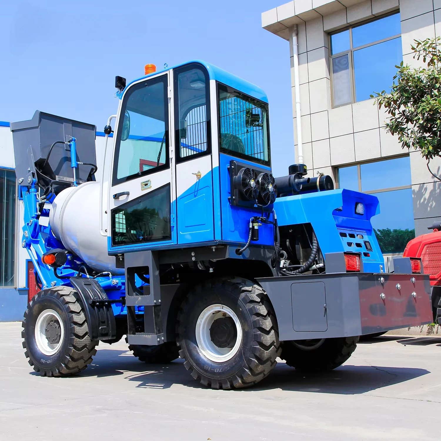 1 Cubic Meter Self Loading Mobile Concrete Mixer Batch Truck