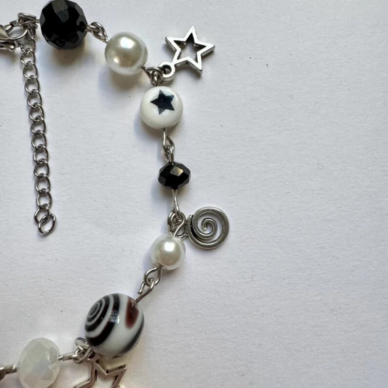 المتخصصة ستار حبة سلسلة الحب دوامة رائعة المتخصصة تصميم اليدوية سوار قابل للتعديل الأسود موضوع Y2K موضوع سوار