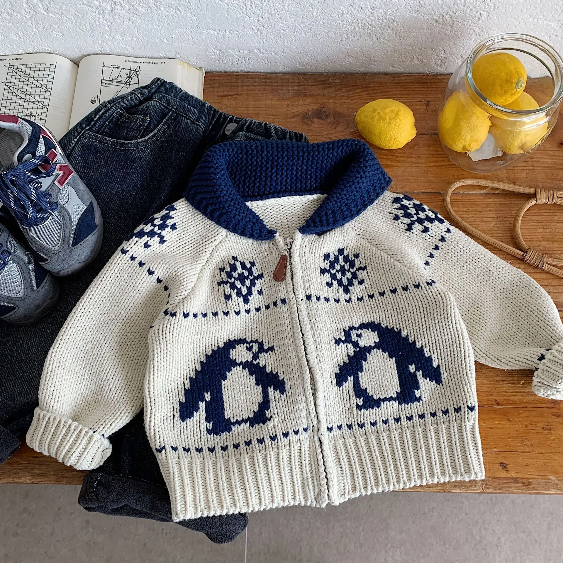 Boys Sweater 2026 Spring and Autumn New Childrens Clothing Korean Style Baby Boys Christmas Penguin Lapel Knitted Cardigans