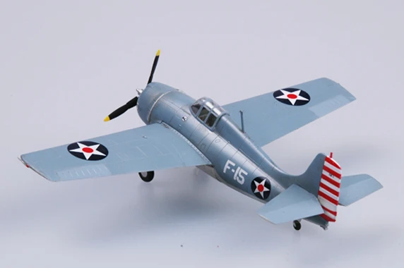 Easymodelホワイト仕上げミリタリー静的プラスチックモデル、1:72 F4F-3ワイルドキャットusn VF-3リワードボタン、コレクションまたはギフト、37246